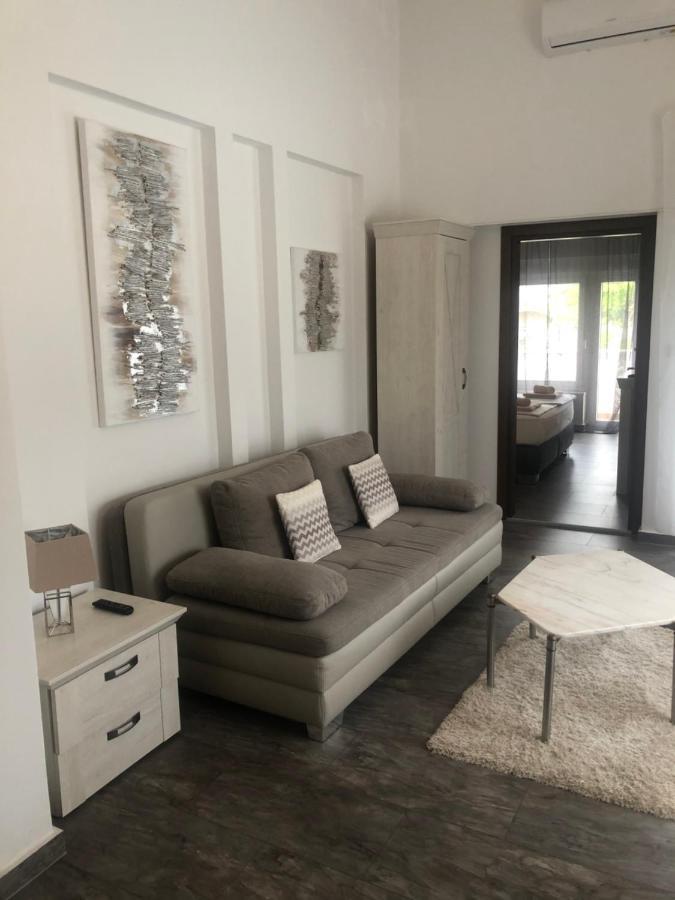 Grey Pearl With Free Ev Ch-Station Apartment Valbandon Ngoại thất bức ảnh