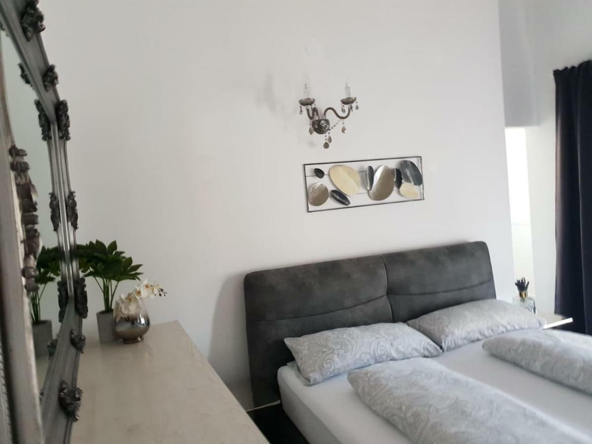 Grey Pearl With Free Ev Ch-Station Apartment Valbandon Ngoại thất bức ảnh