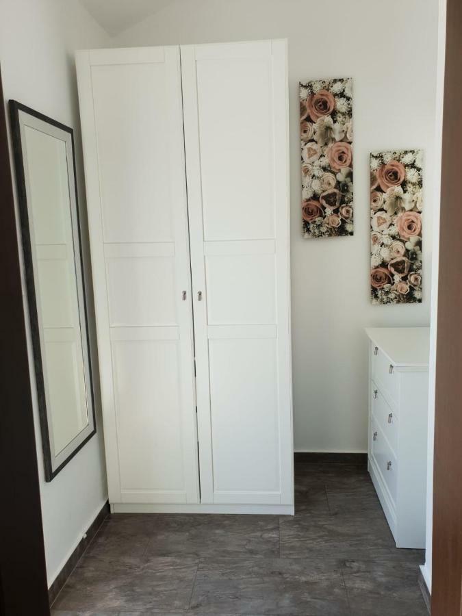 Grey Pearl With Free Ev Ch-Station Apartment Valbandon Ngoại thất bức ảnh